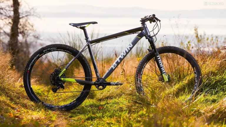 B’Twin Rockrider 900