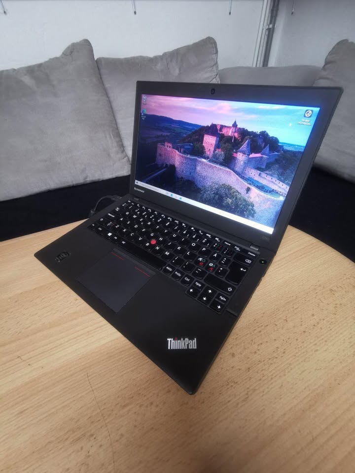 Lenovo ThinkPad x240 laptop